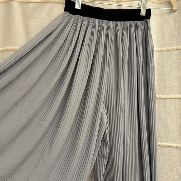 Zara pants - Picture 2 of 2